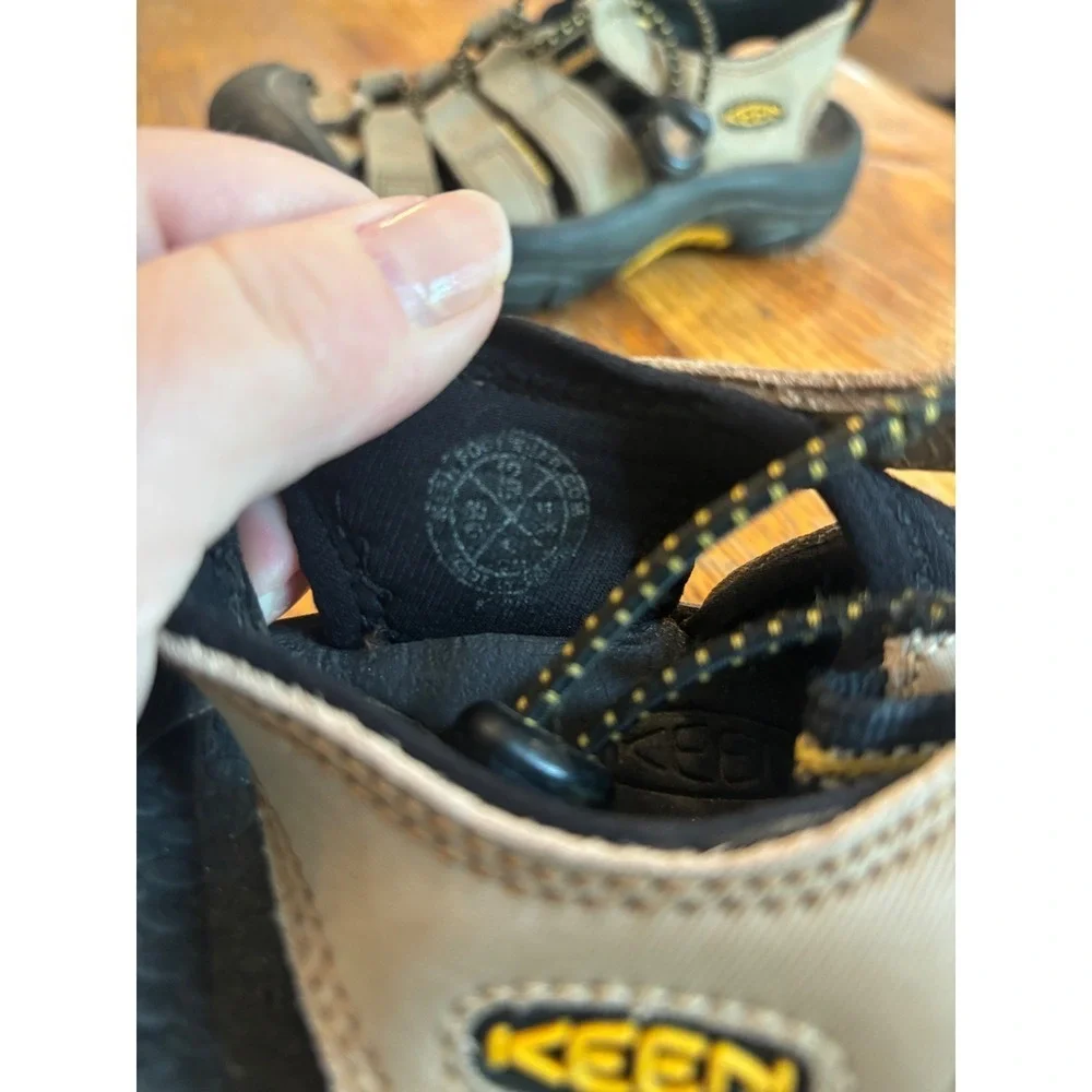 Keen Newport H2 Kids Waterproof Hiking Sandals Tan Black Yellow Size 12